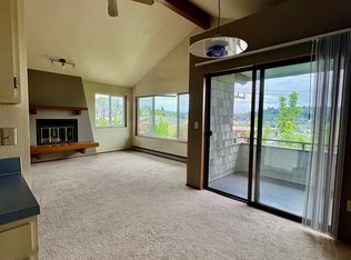 420 N 39th St APT 401, Seattle, WA 98103