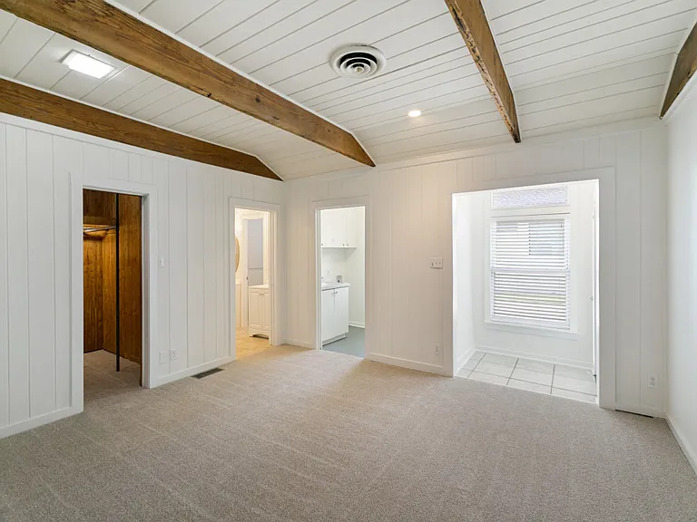 837 Northwood Rd — Photo 12