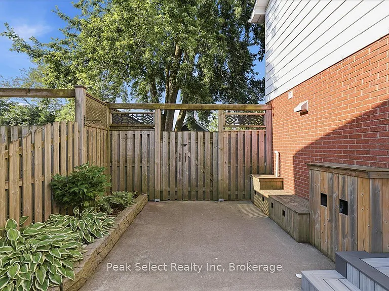 191 Maple Ave — Photo 4