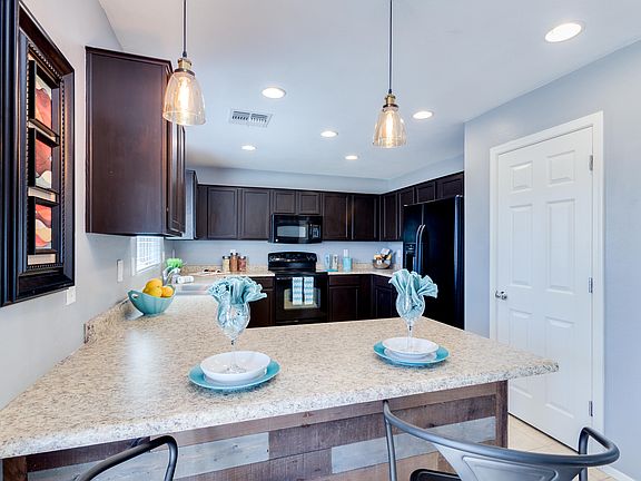 5th image of 41167 W Cahill Dr