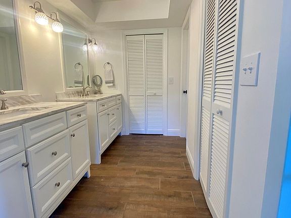 4th image of 544 Woodland Cir