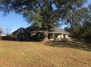 92 Crossland Rd, Sumrall, MS 39482