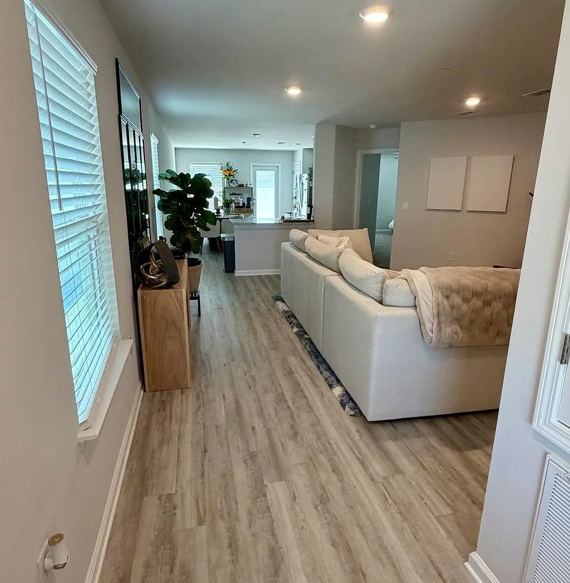 3 bed, 1439 sqft, $1,995 — Photo 3