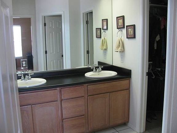 2nd image of 601 Missy Ct
