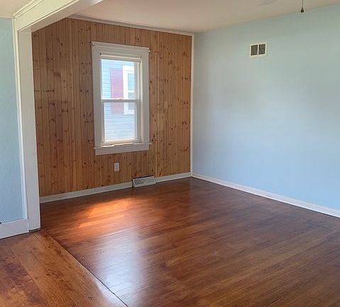 3rd image of 1208 E Sciota Ave