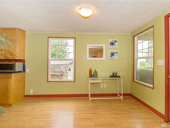 3rd image of 1619 7th Ave SE
