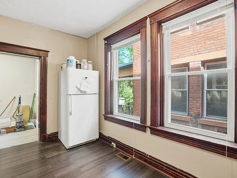 2661 Bellevue Ave — Photo 13