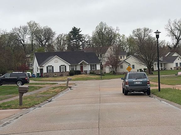 5th image of 9931 Colonnade Meadows Dr
