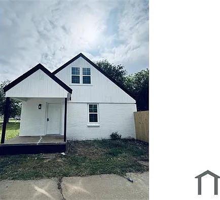 124 E Northrup Dr — Photo 1