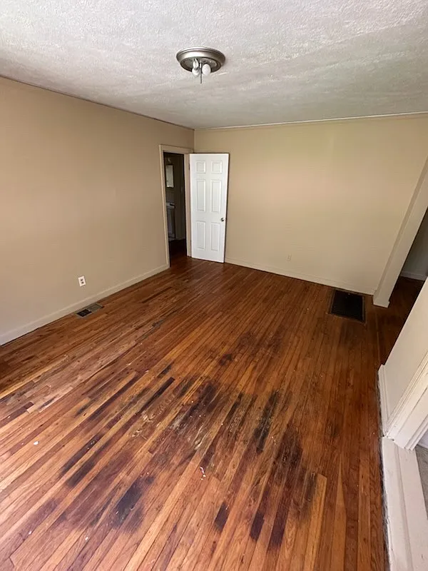 4 bed, 1454 sqft, $950 — Photo 4