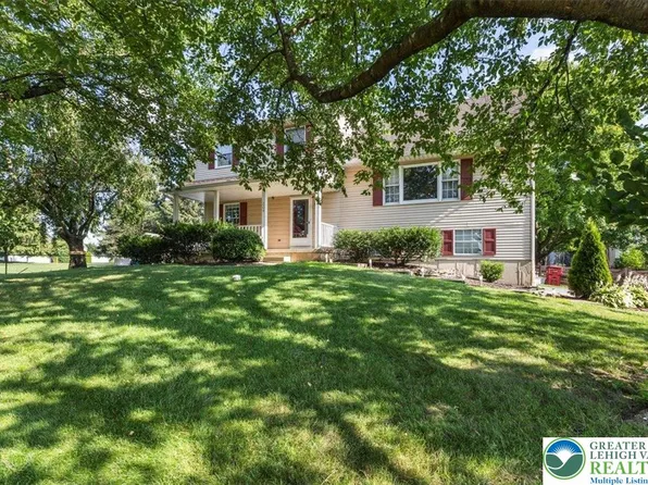 204 Tuscany Dr, Easton, PA 18040