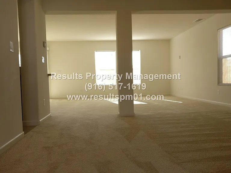 4329 Gentry Way — Photo 8