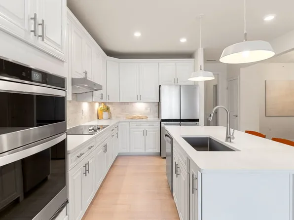 7 Green St Unit 1308, Shrewsbury, MA 01545