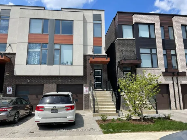 4 Wild Rose Gdns, Toronto, ON M6L 3B7