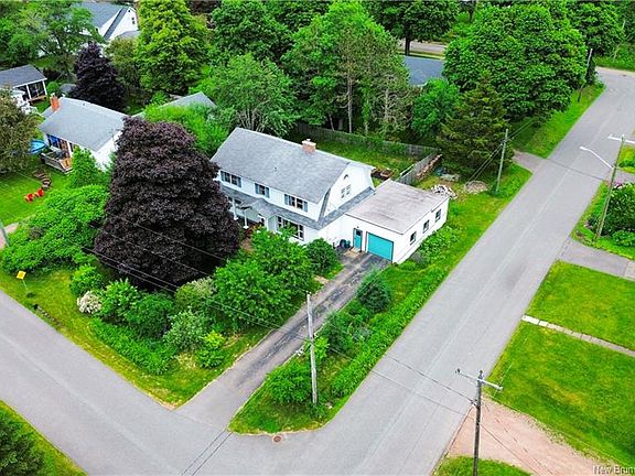 2nd image of 1 Bennett St