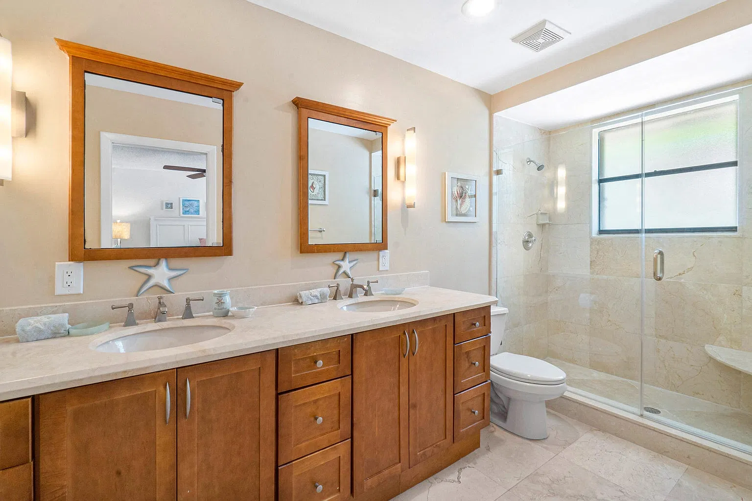 3 bed, 2.5 bath, 2348 sqft, $4,100 — Photo 4