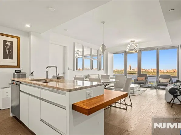 320 Adolphus Avenue #317, Cliffside Park, NJ 07010