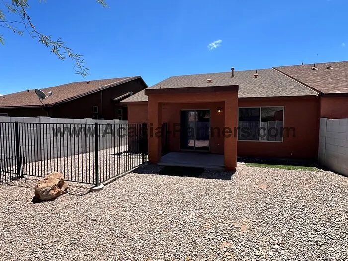 2145 E Calle Gran Desierto — Photo 15