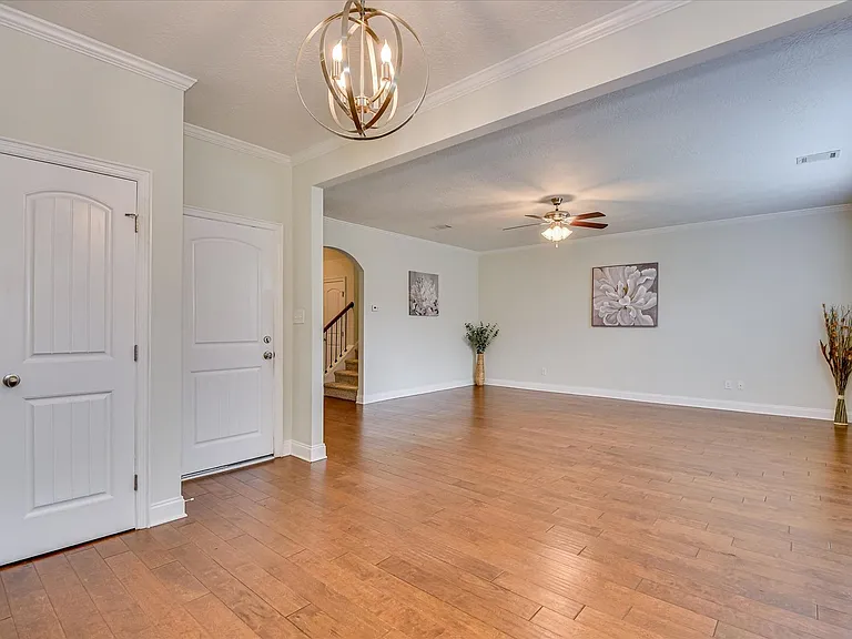 5564 Connor Dr — Photo 19