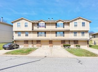 240 NW Waterwheel Ct, Blue Springs, MO 64015
