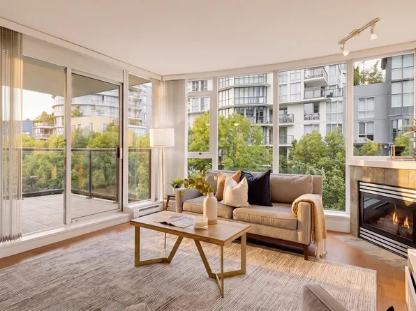 1428 W 6th Ave #404, Vancouver, BC V6H 4H4
