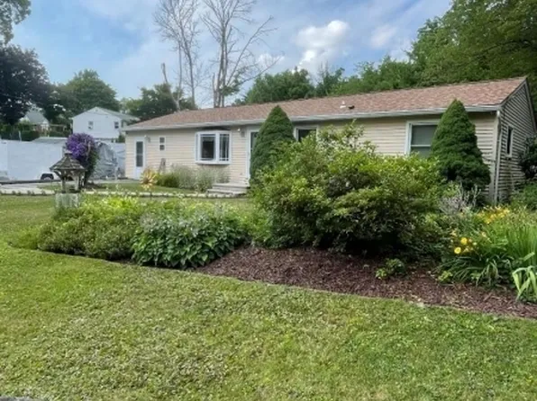 6 Hazel Rd, West Milford Twp., NJ 07480