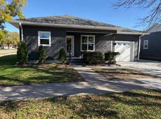 1011 Main St, Wood River, NE 68883