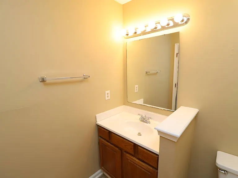 303A Hunter St — Photo 31