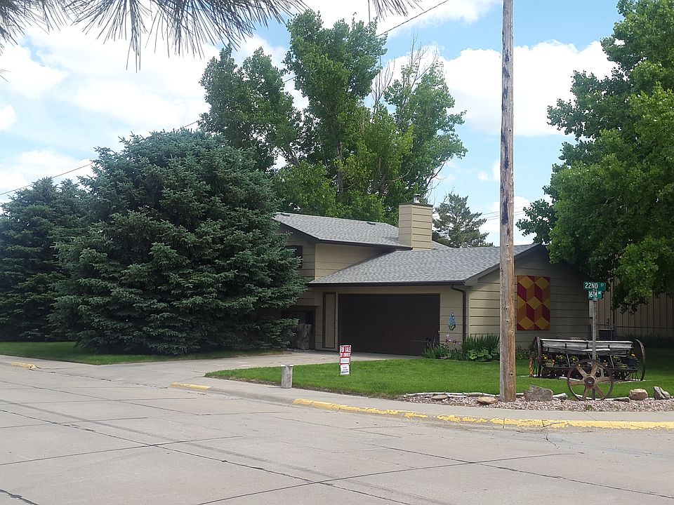 Over sized corner lot