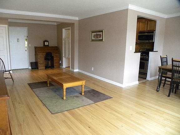 Living room 3
