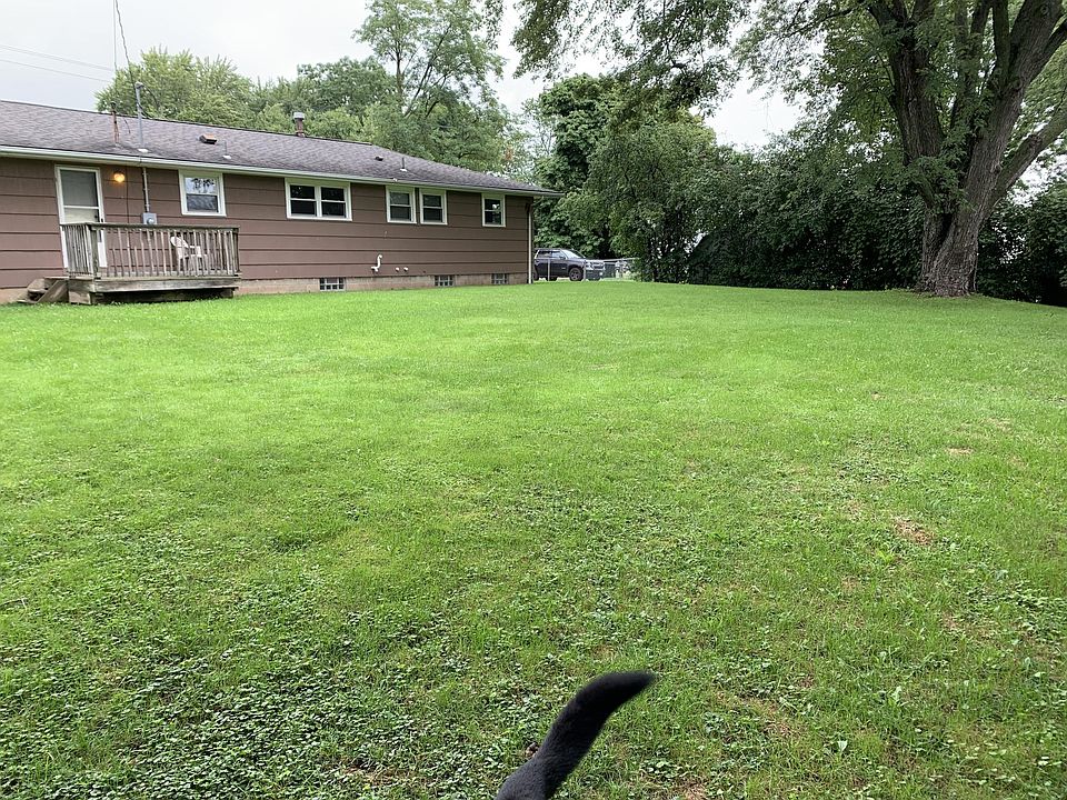 2nd image of 777 Bailey Rd