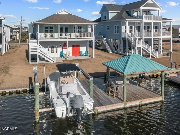 1035 1st Street, Surf City, NC 28445