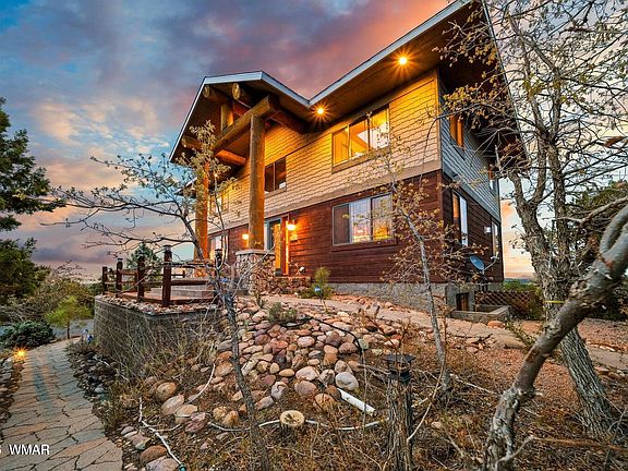 3rd image of 1511 S Canyon Ridge Trl
