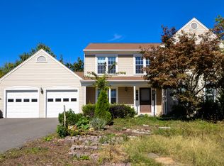 1017 Page Ct, Herndon, VA 20170