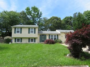 4 Castletown Ct, Waldorf, MD 20602
