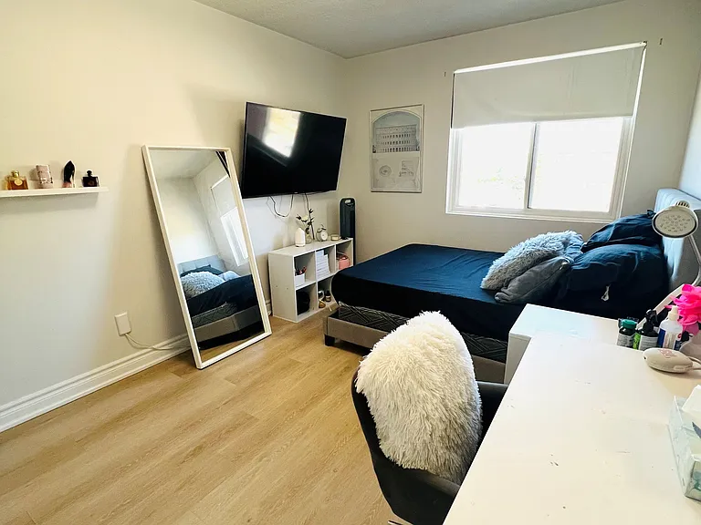 131 Taunton Rd E #409 — Photo 19