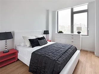 Sold by Avenue Sotheby's International Realty