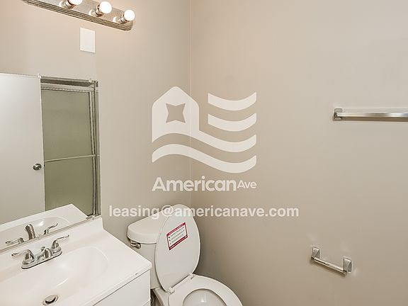 4th image of 1066 N Pine Knoll Dr