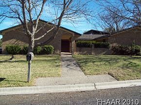 2nd image of 305 Highland Oaks Dr