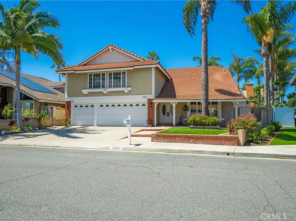 9921 Oceancrest Dr, Huntington Beach, CA 92646