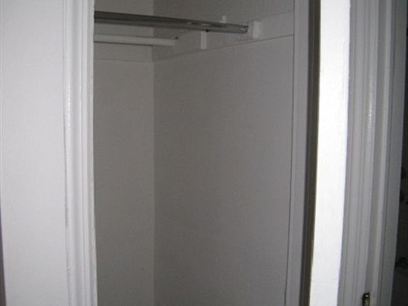 3rd image of 567 2nd Ave APT 4