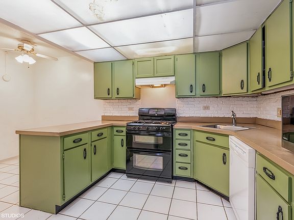 5th image of 400 Park Ave APT 201