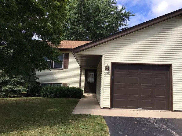 642 Swan Dr, Grayslake, IL 60030