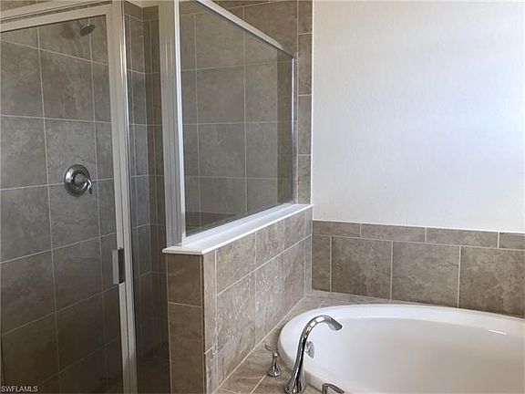 4th image of 10296 Livorno Dr