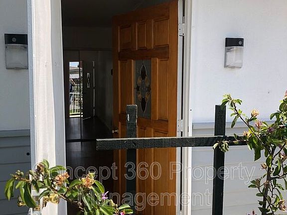 4th image of 3153 W 155th St