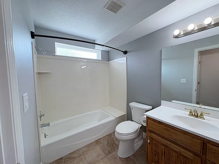 428 N 1200 E — Photo 40