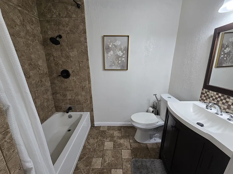 576 Pomeroy Ave — Photo 33