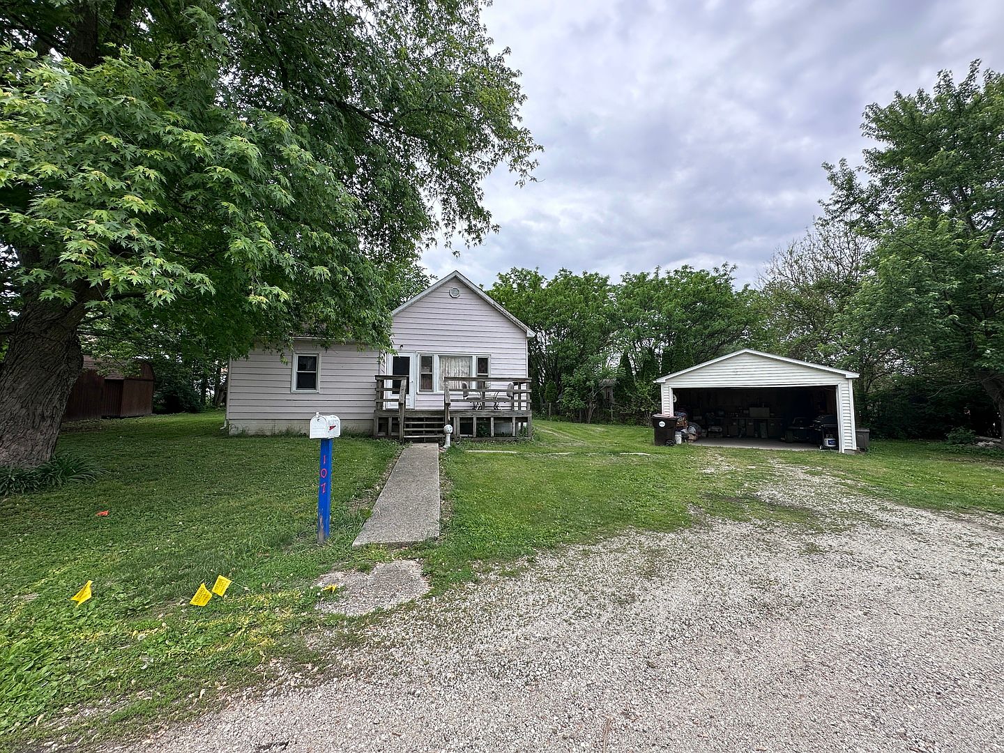 107 E Olive St, Farmer City, IL 61842 MLS 11790136 Zillow