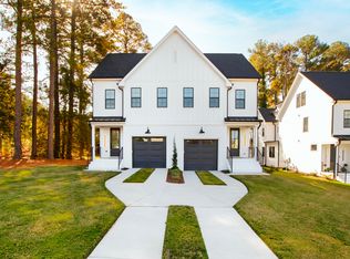 1132/1134 Cedarhurst Dr, Raleigh, NC 27609