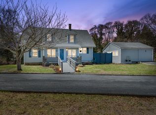 27 Head Of The Bay Rd, Bourne, MA 02532